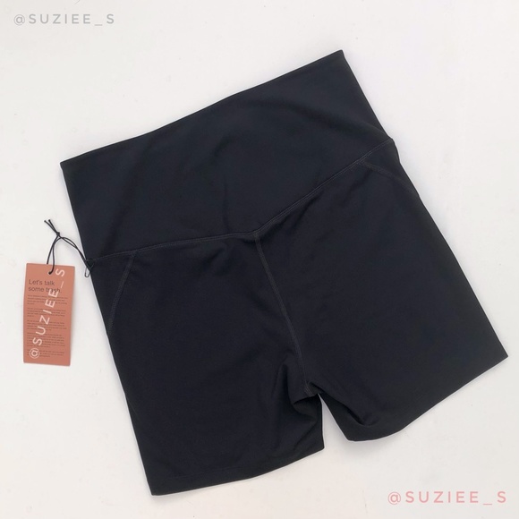 Girlfriend Collective High Rise Run Shorts in Black Large NWT - Picture 5 of 12